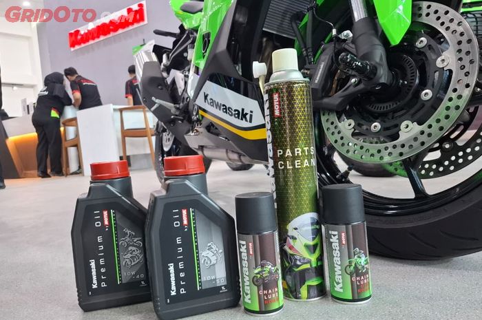 Motul berkolaborasi dengan Kawasaki meluncurkan oli dan chemical untuk perawatan motor di Jakarta Fair 2026