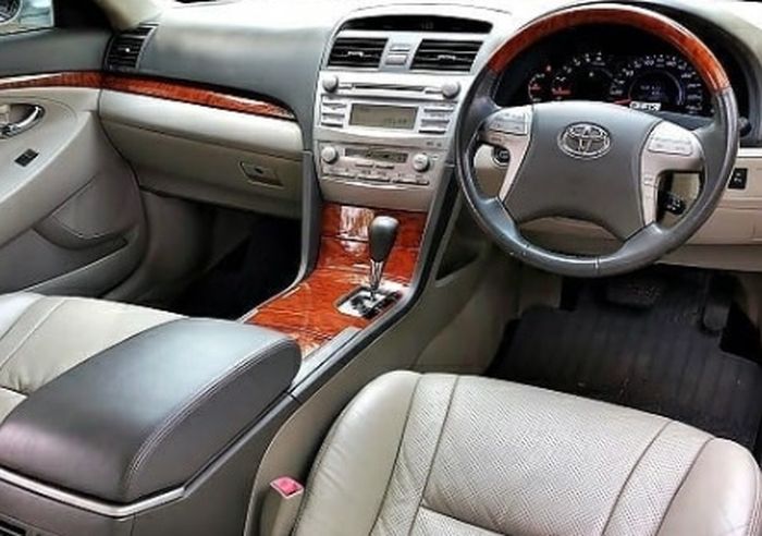interior Toyota Camry 2.4 V 2010