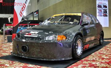 Honda Civic Estilo drag race 410 dk