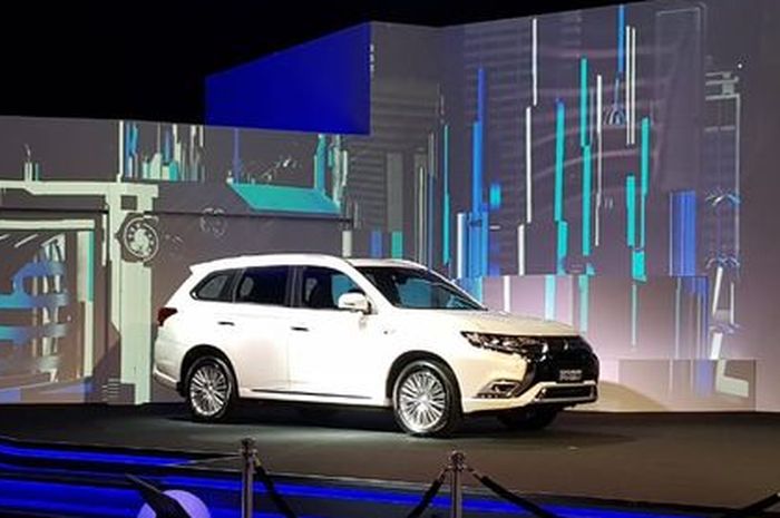 Mitsubishi Outlander PHEV untuk Pasar Indonesia