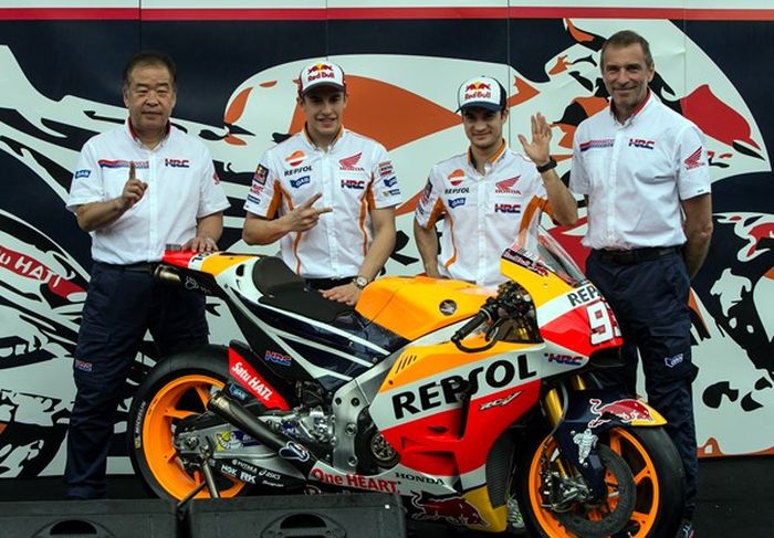 Livio Suppo (paling kanan) saat kunjungan Repsol Honda Team ke Jakarta 2016 silam