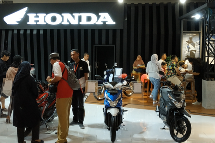 Suasana Booth Honda di gelaran IIMS 2019.