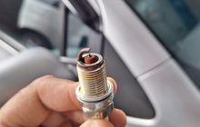 Belum Tentu Pembakaran Bagus, Ini Arti Busi Berwarna Merah Bata