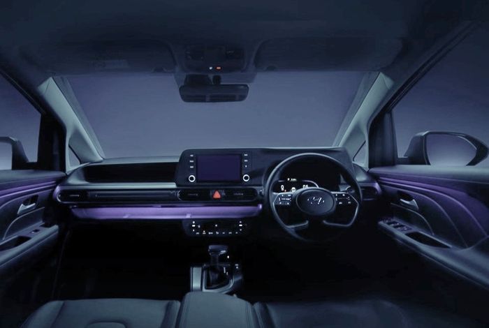 Interior Hyundai Stargazer versi sebelumnya