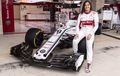 Tatiana Calderon, Wanita Amerika Latin Pertama Mengemudikan Mobil F1