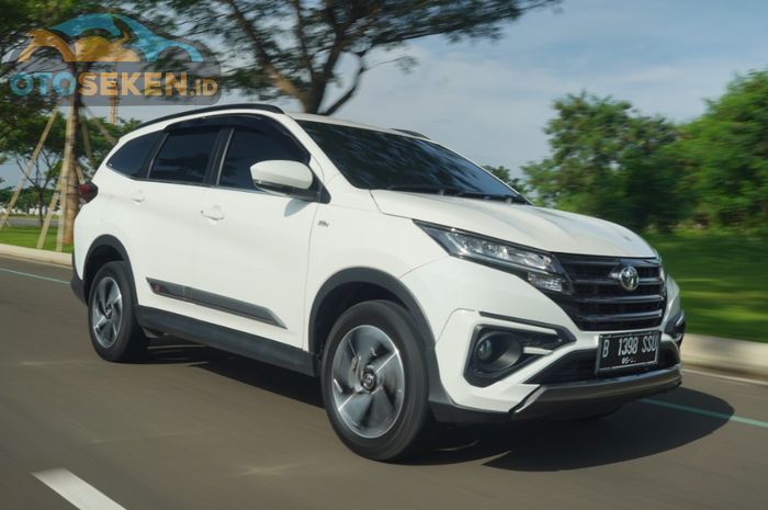 Spesifiaksi dan kisaran harga Toyota Rush G tahun 2024 seken.