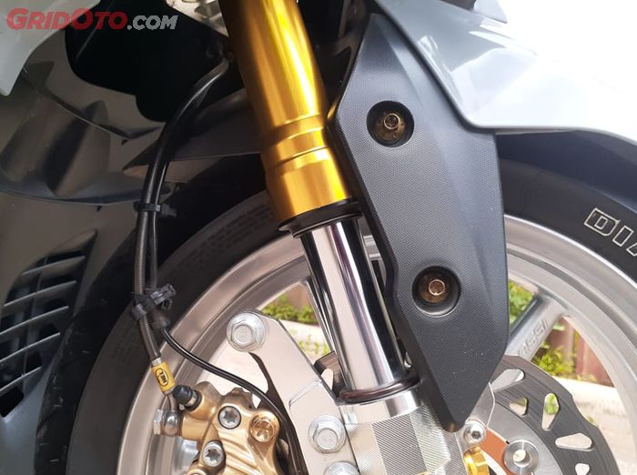 Yamaha Aerox pakai sokbreker Upside down dari KTC