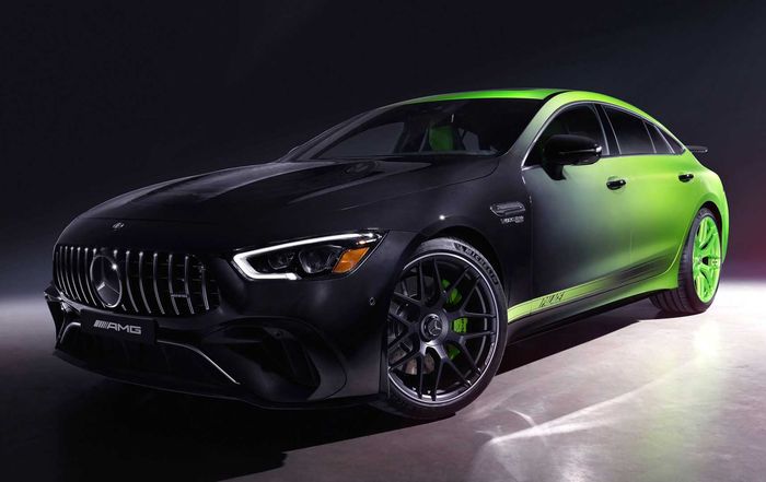 Mercedes-AMG GT63 Palace Edition &ldquo;Neon Fade New York&rdquo;