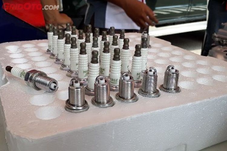 Wow 300 Ponsel Bekas Hasilkan 10 Gram Emas