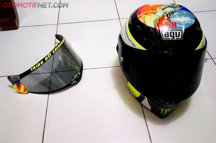 Bikin visor helm lebih gelap dengan kaca film