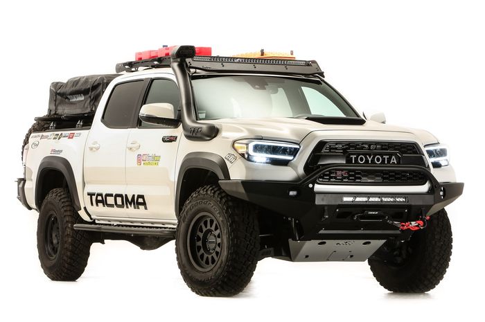 Toyota Tacoma bergaya off-road mejeng di SEMA360