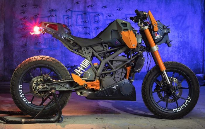 KTM Duke 200 hasil modif dari Autologue Design, dilansir oleh news.maxabout.com