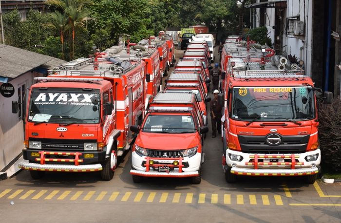 PT Pundarika Atma Semesta berdiri sejak 1996, yang hingga kini telah menjual 2.000 unit kendaraan pemadam kebakaran untuk pasar domestik dan ekspor
