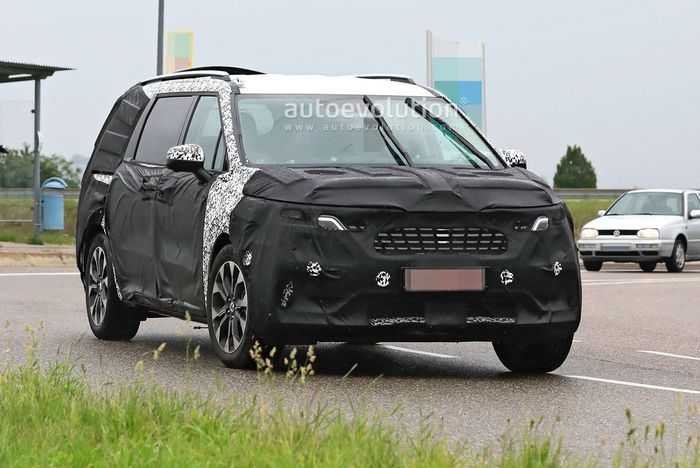 Spyshot KIA Sedona