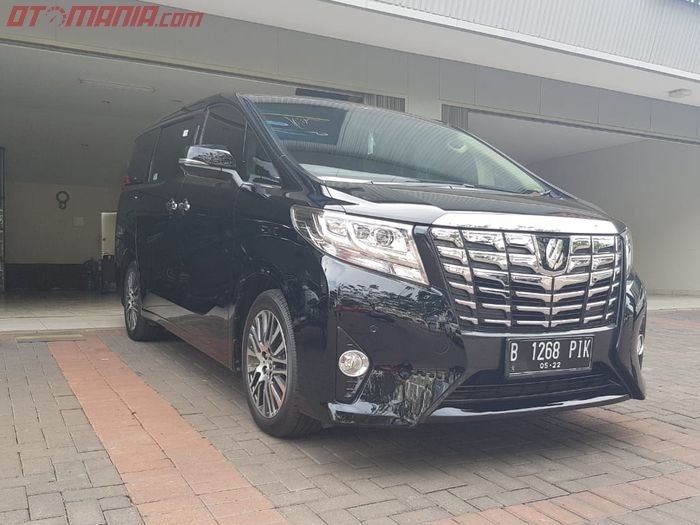 Toyota Alphard X AT tahun 2017