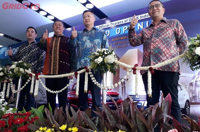 DFSK bersama PT Auto Indo Utama resmikan 11 dealer baru hari ini, Senin (11/11)