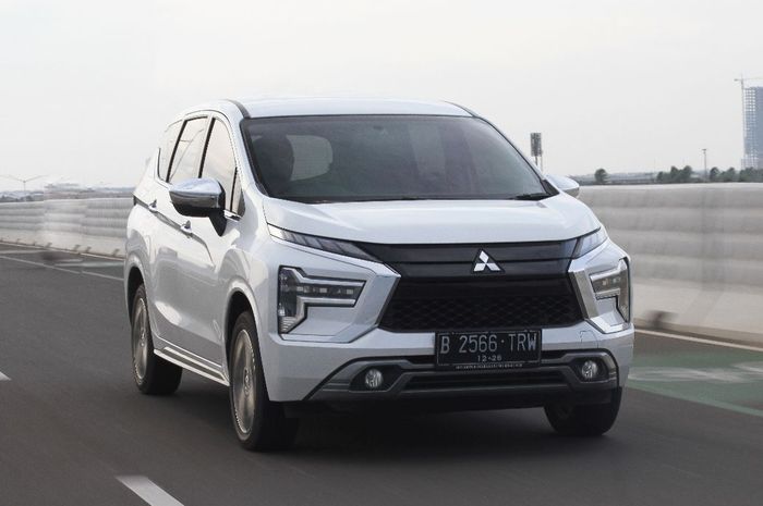 Konsumsi BBM dan spesfikasi mesin Mitsubishi Xpander Hybrid tahun 2026.