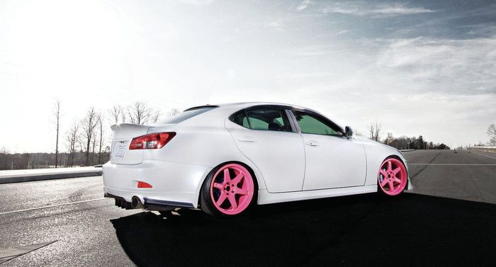 Tampilan belakang Lexus LS 350 2006