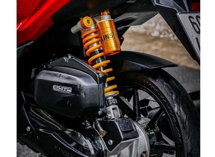 Sok belakang kini pakai Ohlins