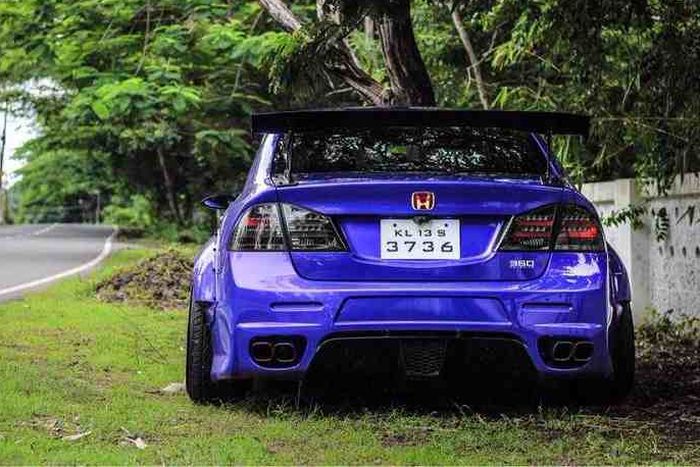 Buritan Honda Civic ungu