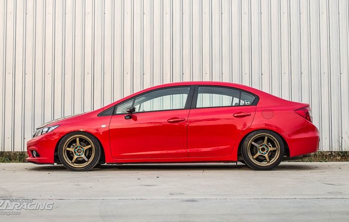 Kaki-kaki Honda Civic FB juga ikut diberi sentuhan