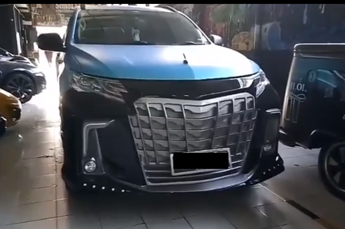 Fascia Mitsubishi Pajero Sport pakai gril Toyota Alphard