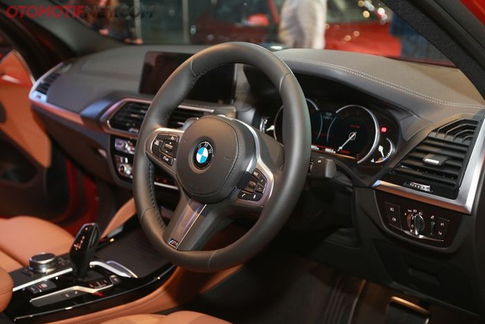 Area kemudi BMW X4 xDrive 20d M Sport 