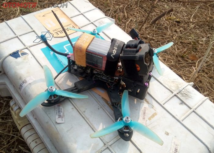 Drone racing rakitan online