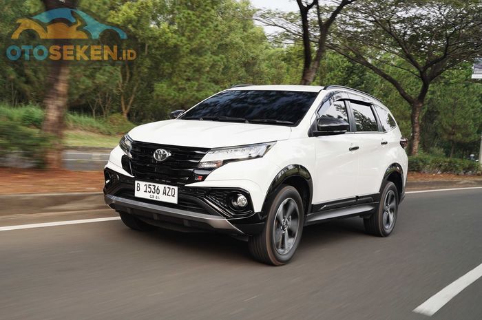 Spesifikasi dan kisaran harga Toyota New Rush GR Sport tahun 2024 seken.