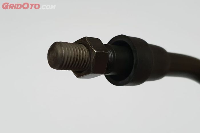 Drat spion kanan TVS Apache RTR 160 sama dengan spion Yamaha, terbalik dan berukuran 14