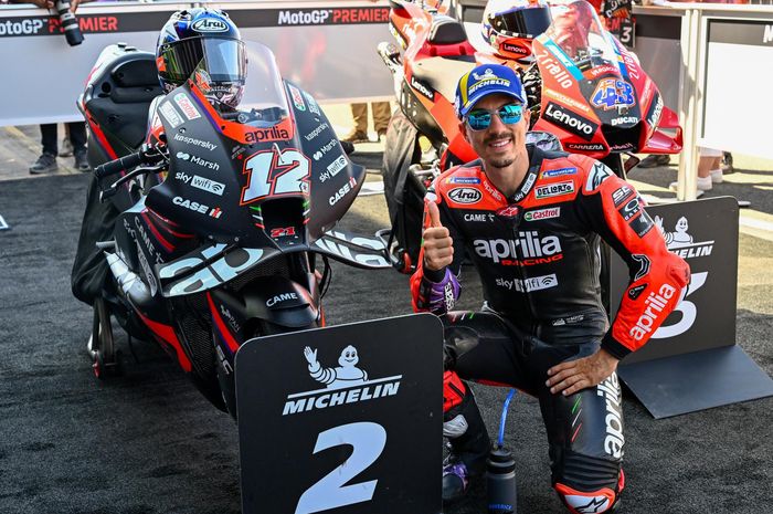 Maverick Vinales, kembali menunjukan tajinya dengan berduel dengan Francesco Bagnaia pada balapan MotoGP Inggris 2022