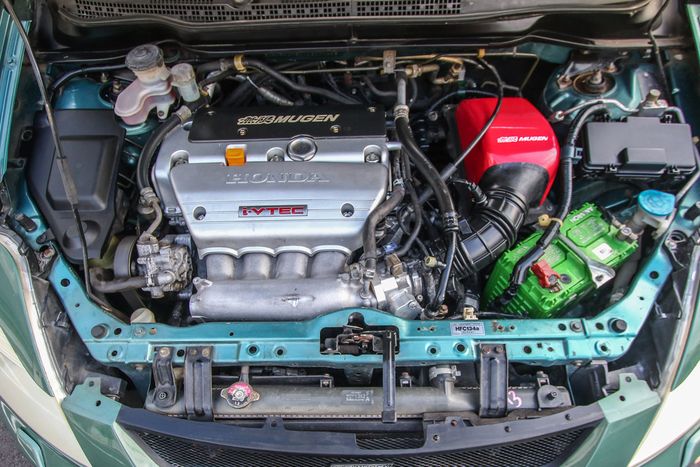 Modifikasi Honda Stream sudah engine swap pakai mesin K24 Type R