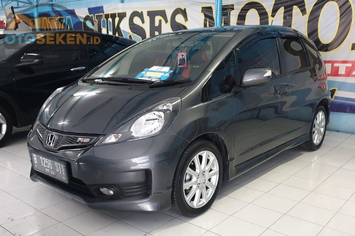 Kisaran harga Honda Jazz RS seken tahun 2008 dan 2009.