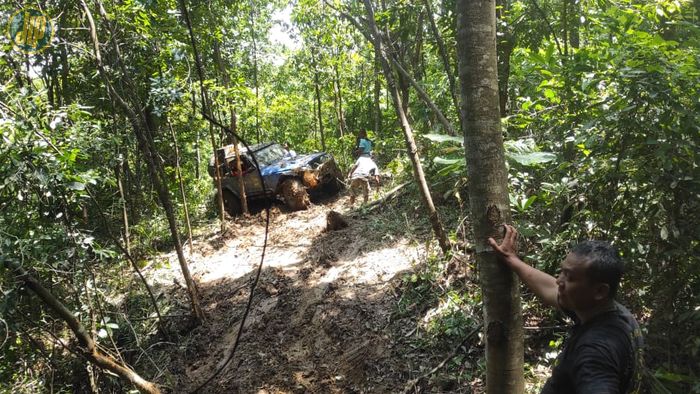 Jalur tricky di Jelajah Jonggol Offroad