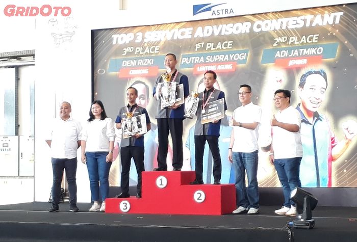 Pemenang Best People Contest kategori Service Advisor