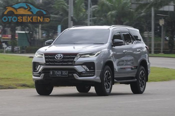 Toyota New Fortuner TRD Sportivo 2.4 A/T