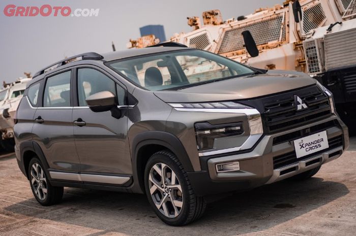 Mitsubishi Xpander Cross Premium Package CVT 2022