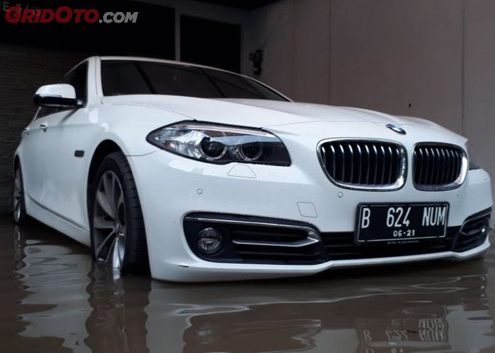  Bengkel  Cat  Mobil Kelapa Gading desain spanduk kreatif