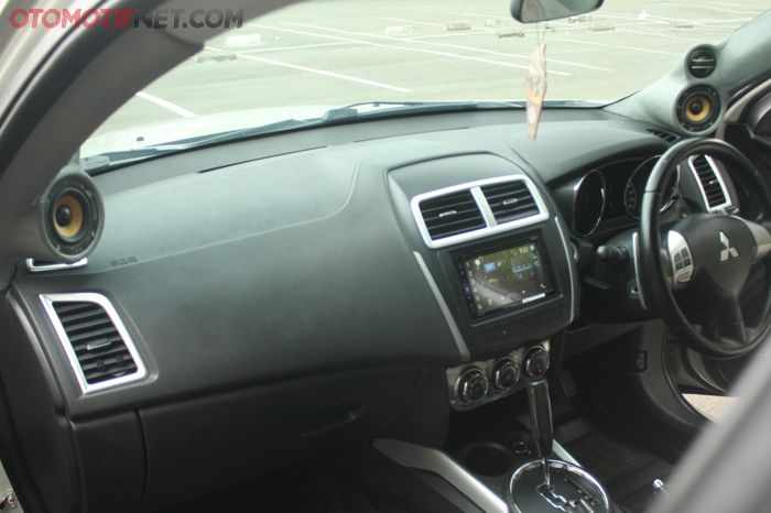 Audio jadi concern utama Sidky di interior Mitsubishi Outlander