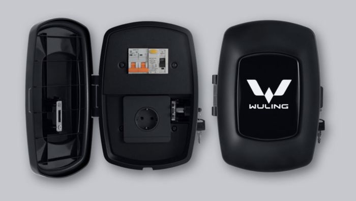 Socket Box atau portable charger jadi perangkat standar alat charger Wuling Air ev