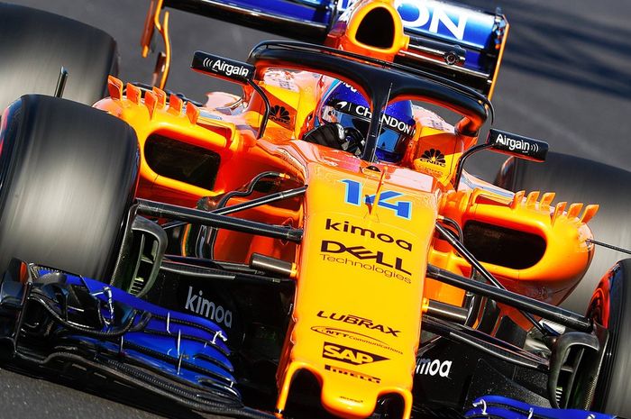 Fernando Alonso di atas mobil F1 McLaren 2018