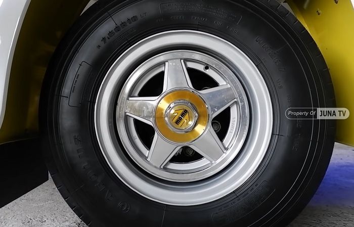 Modifikasi truk Isuzu Giga custom pelek model bintang dan dop Momo