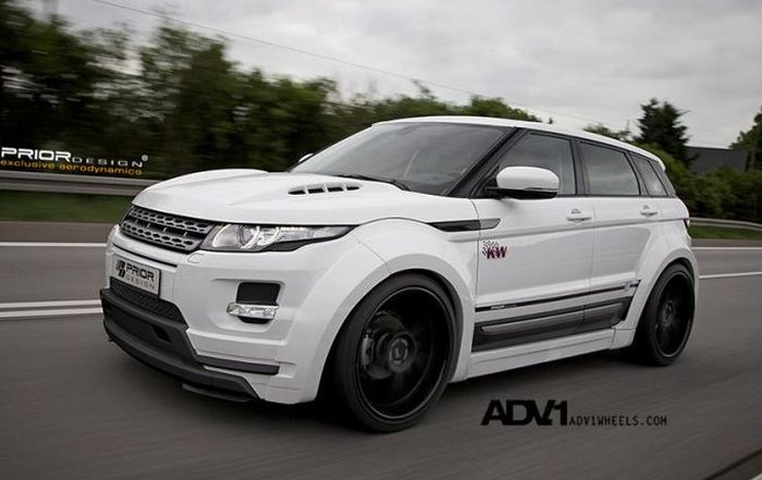Modifikasi Range Rover Evoque juga dibuat lebih gambot pakai wide body