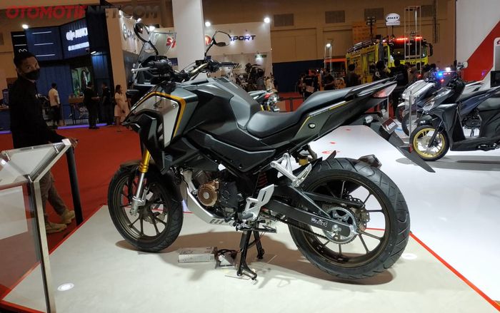 New Honda CB150X, basisnya dari CB150R