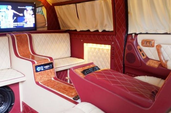 Kabin Toyota Crown Limousine 