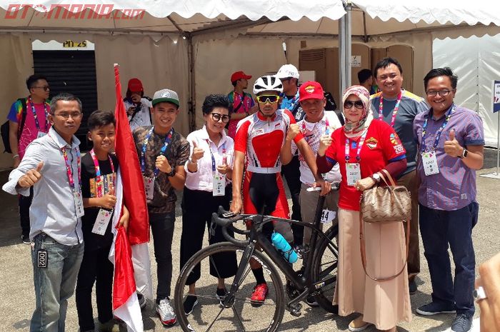 M Fadli ditemui penggemarnya usai balap Paracycling Asian Para Games 2018