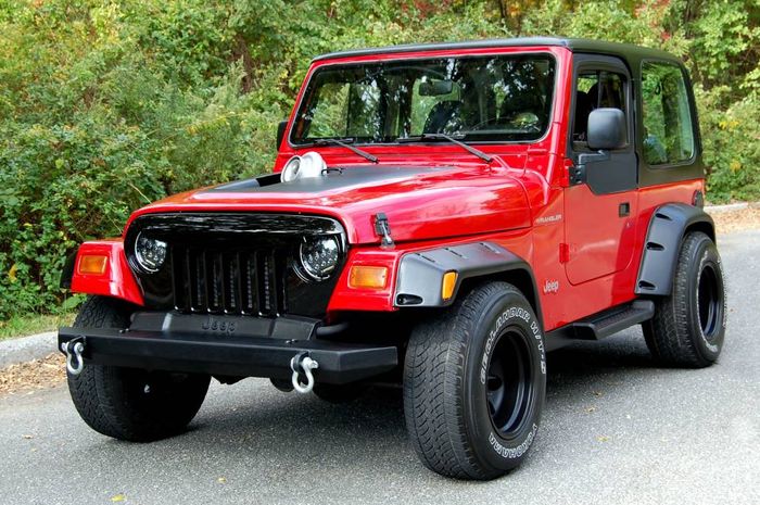 Modifikasi Jeep Wrangler pakai mesin Toyota Supra