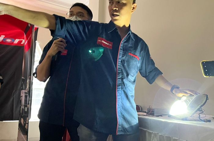 Pengujian tingkat terang cahaya Autovision LED Nitro