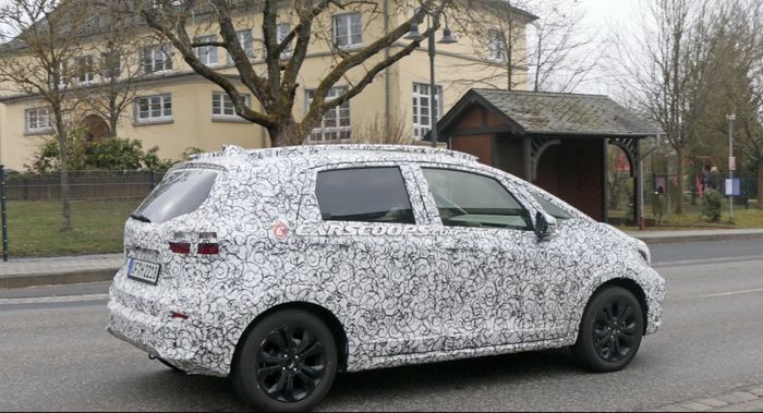 Desain buritan baru dengan stoplam yang juga baru