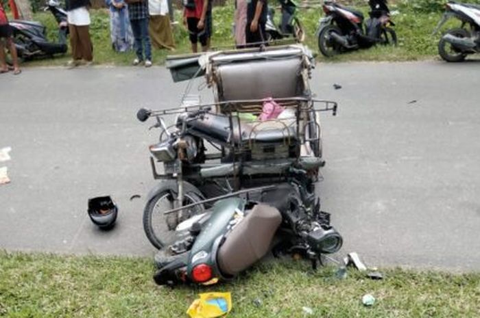 Honda Scoopy yang dikendarai bidan puskesmas kecamatan Silinda, Serdang Bedagai tabrak bentor hingga tewas